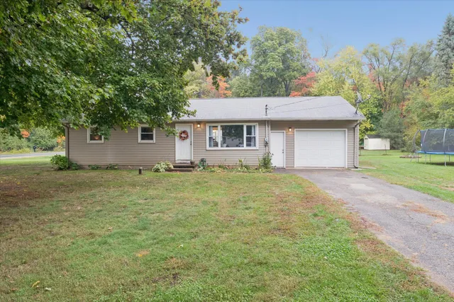 $208,000 | 13017 Brockway Drive, Vicksburg, MI 49097