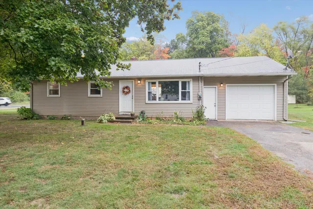 $208,000 | 13017 Brockway Drive, Vicksburg, MI 49097