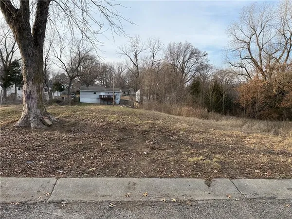 $14,500 | 4918 North Wallace Drive, Kansas City, MO 64119