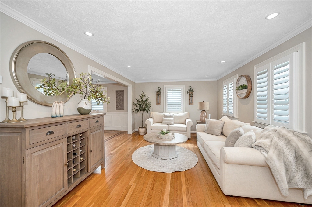 29 Riverside Drive Reading, MA 01867 - Photo 11 of 42 Gallery Image 11