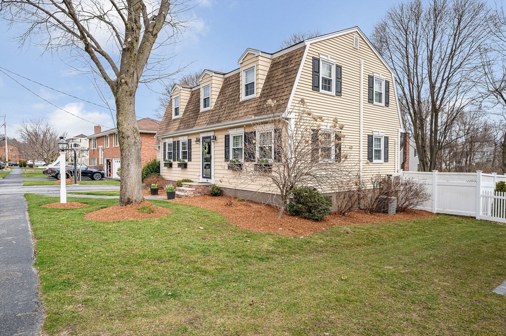 29 Riverside Drive Reading, MA 01867 - Photo 2 of 42 Gallery Image 2