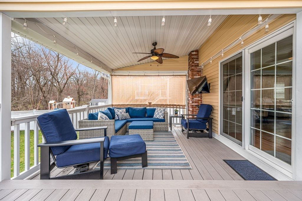 29 Riverside Drive Reading, MA 01867 - Photo 23 of 42 Gallery Image 23