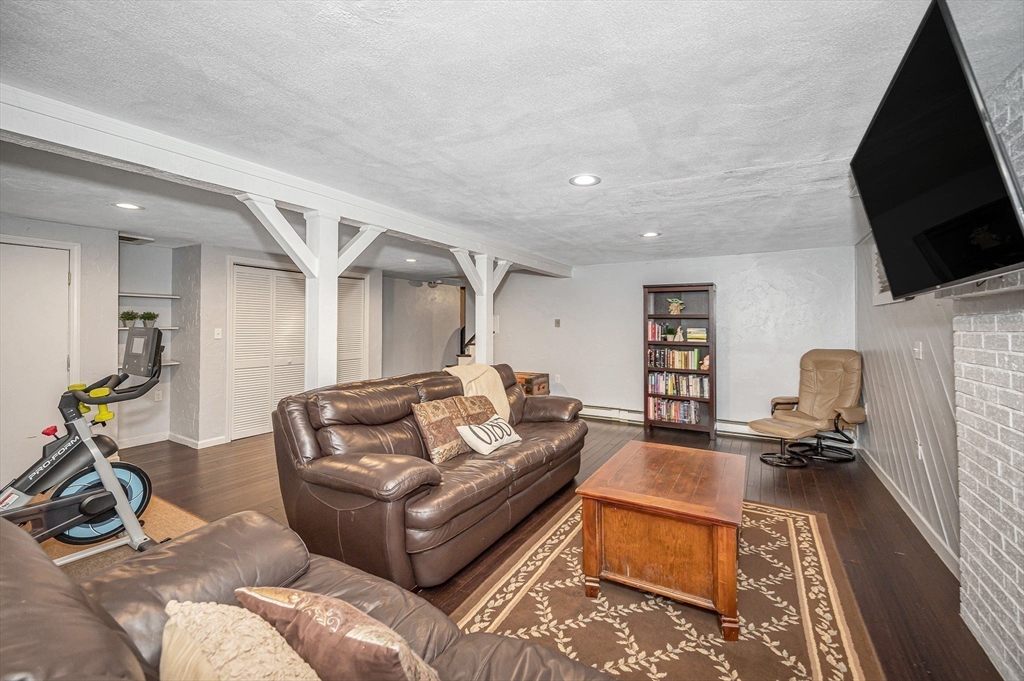 29 Riverside Drive Reading, MA 01867 - Photo 24 of 42 Gallery Image 24