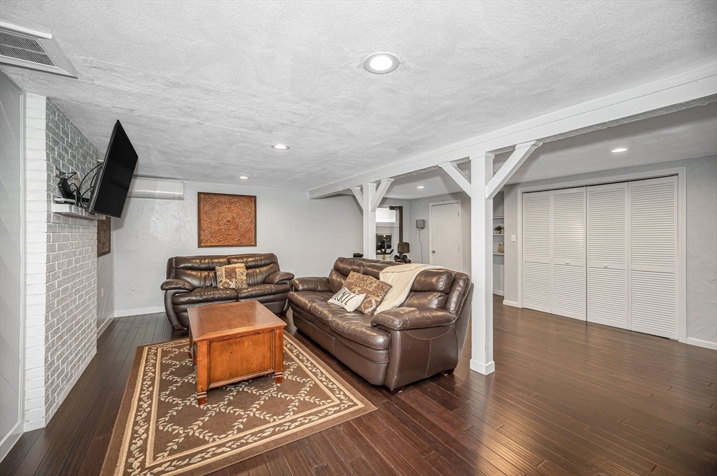 29 Riverside Drive Reading, MA 01867 - Photo 25 of 42 Gallery Image 25