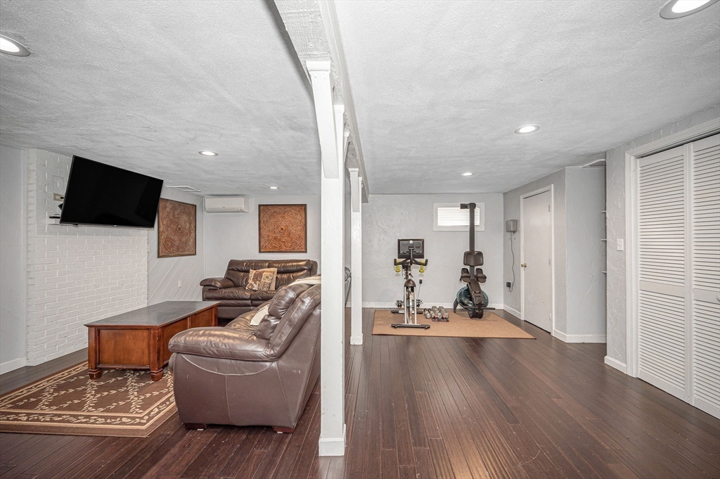 29 Riverside Drive Reading, MA 01867 - Photo 26 of 42 Gallery Image 26