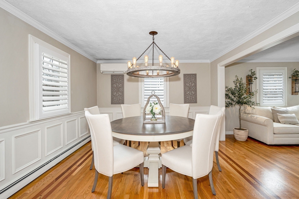 29 Riverside Drive Reading, MA 01867 - Photo 5 of 42 Gallery Image 5