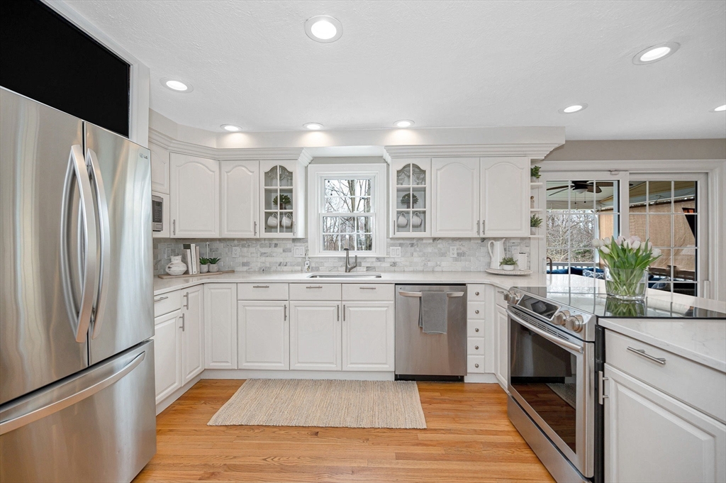 29 Riverside Drive Reading, MA 01867 - Photo 10 of 42 Gallery Image 10