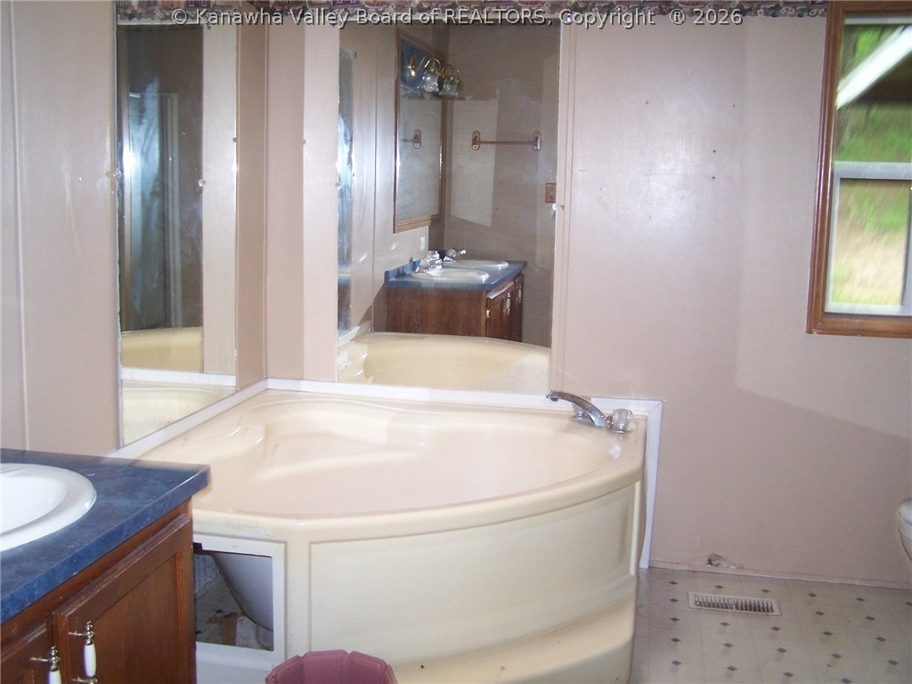 15917 Sandhill Road Letart, WV 25253 - Photo 19 of 24 Gallery Image 19
