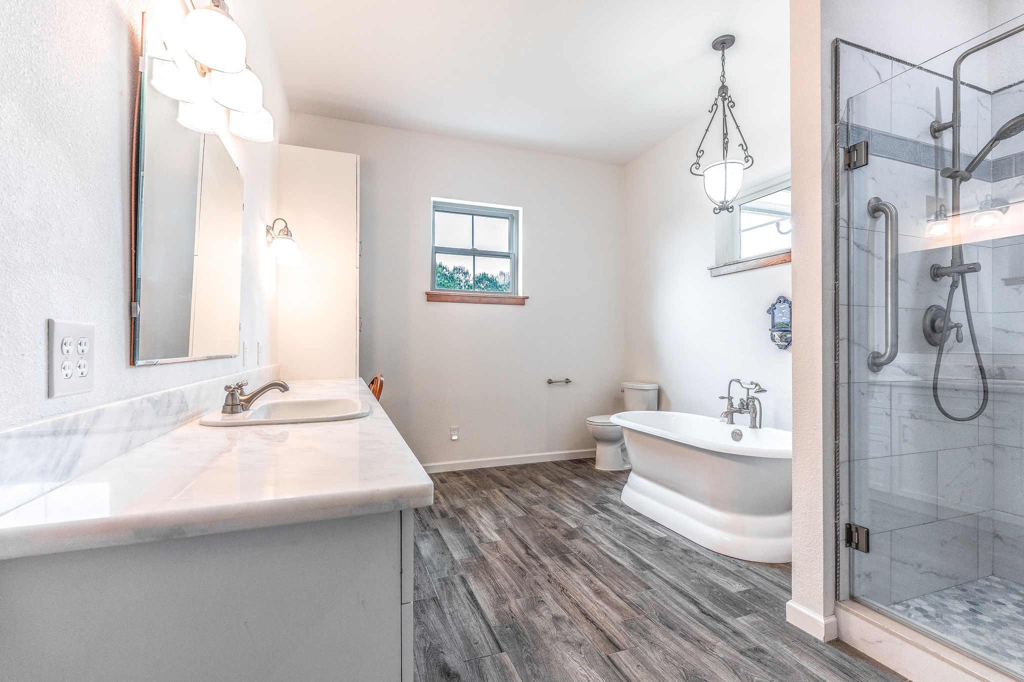 28322 Mellman Road Hempstead, TX 77445 - Photo 21 of 50 This bath is an owners oasis.