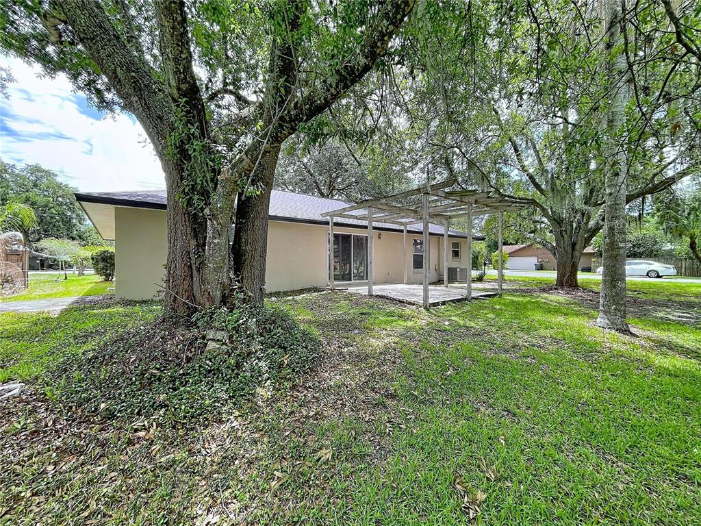 5709 Scott Lake Road Lakeland, FL 33813 - Photo 9 of 40