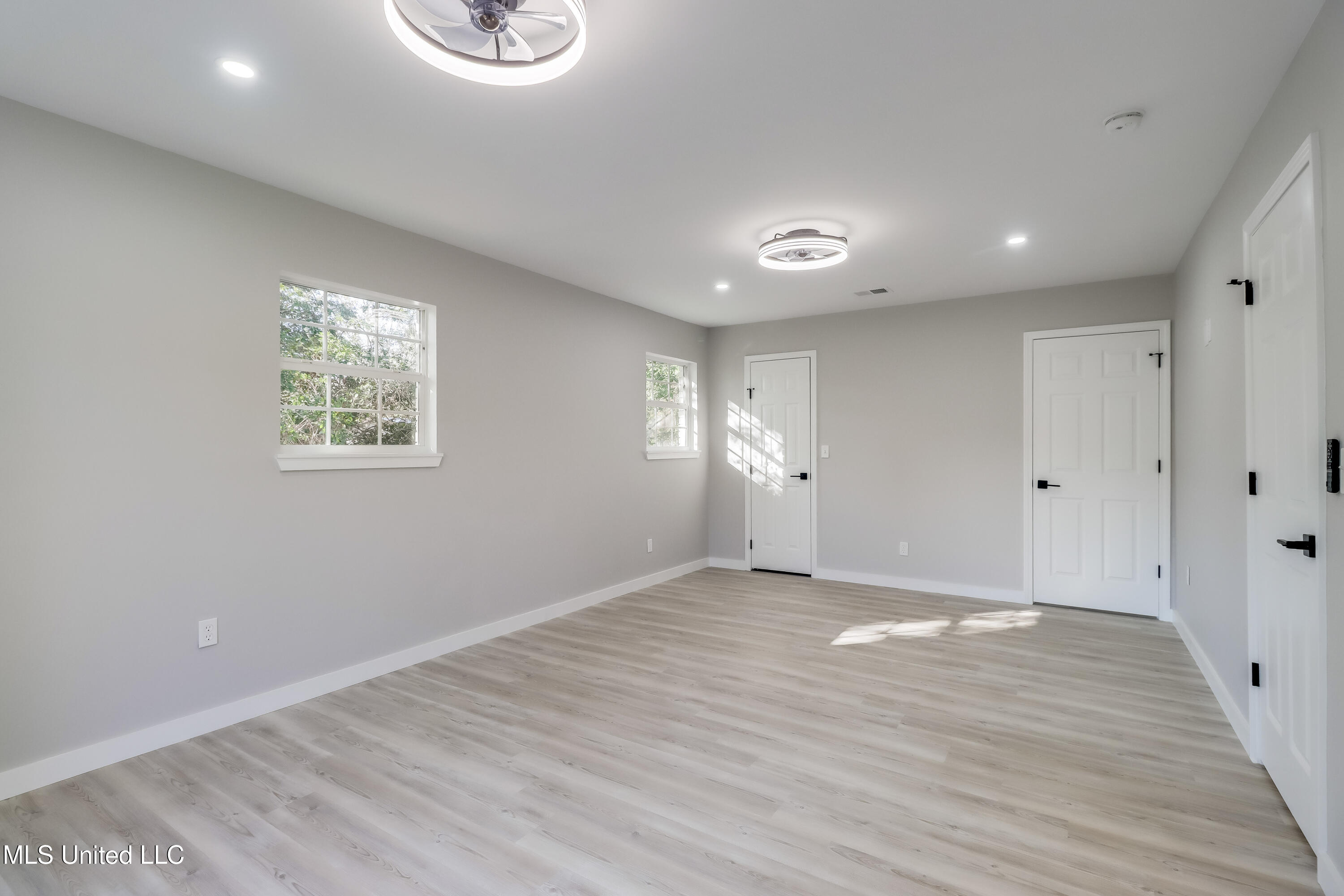 5709 Meadowview Drive Moss Point, MS 39562 - Photo 11 of 19 Photo Dec 10 2025, 3 38 22 PM (2)