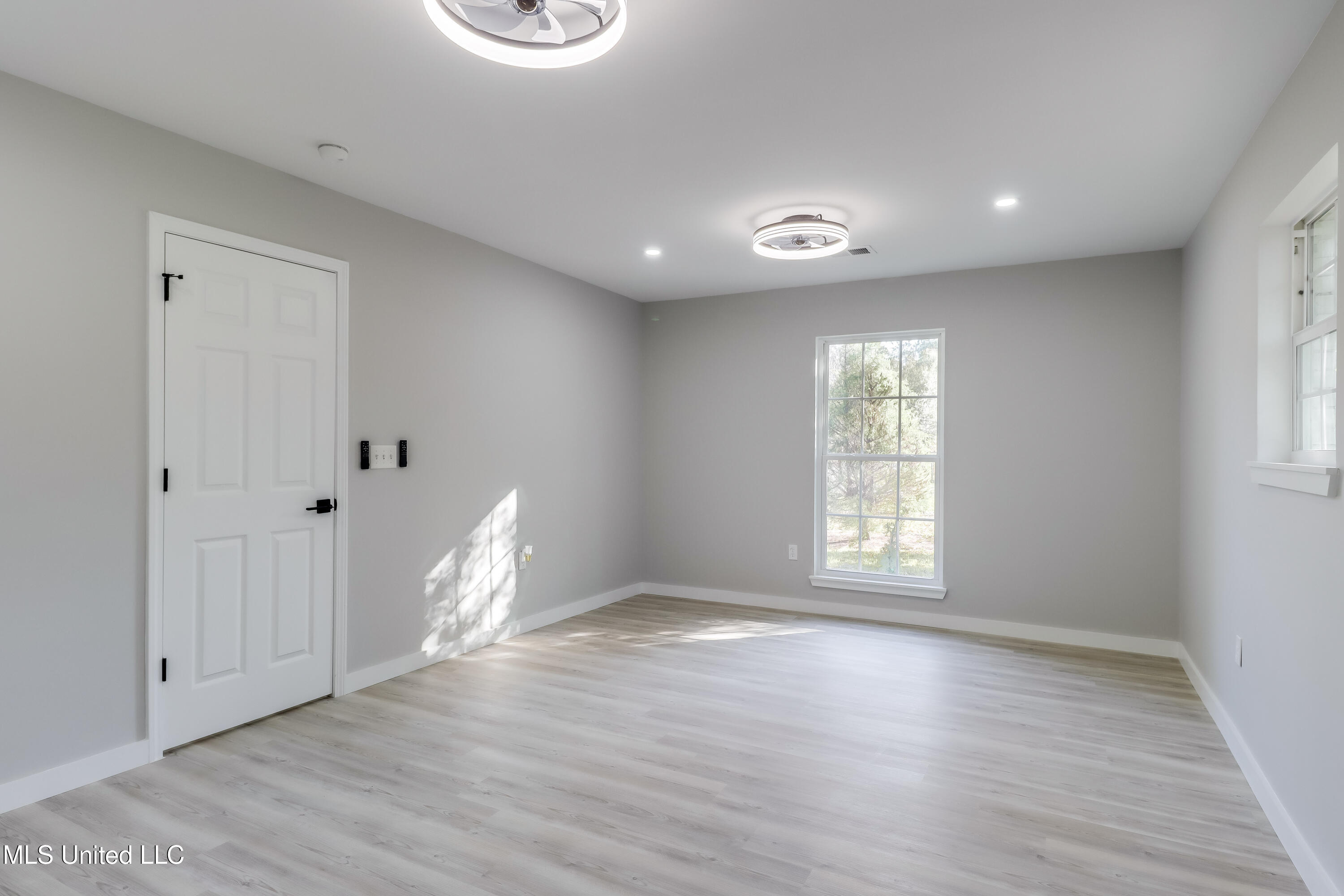 5709 Meadowview Drive Moss Point, MS 39562 - Photo 13 of 19 Photo Dec 10 2025, 3 39 15 PM (1)