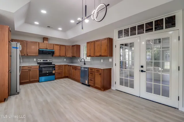 $162,900 | 5709 Meadowview Drive, Moss Point, MS 39562