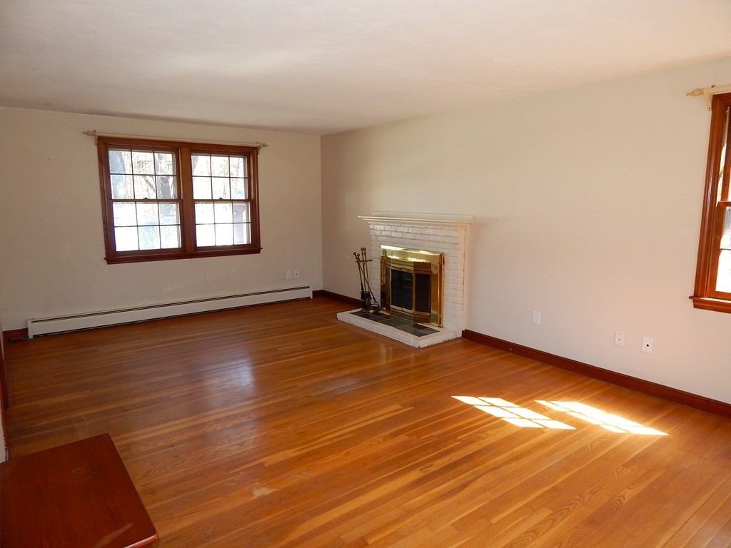 8 Brian Road Franklin, MA 02038 - Photo 3 of 23 Gallery Image 3