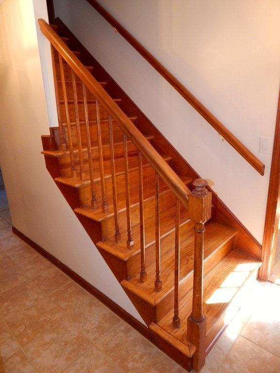 8 Brian Road Franklin, MA 02038 - Photo 5 of 23 Gallery Image 5