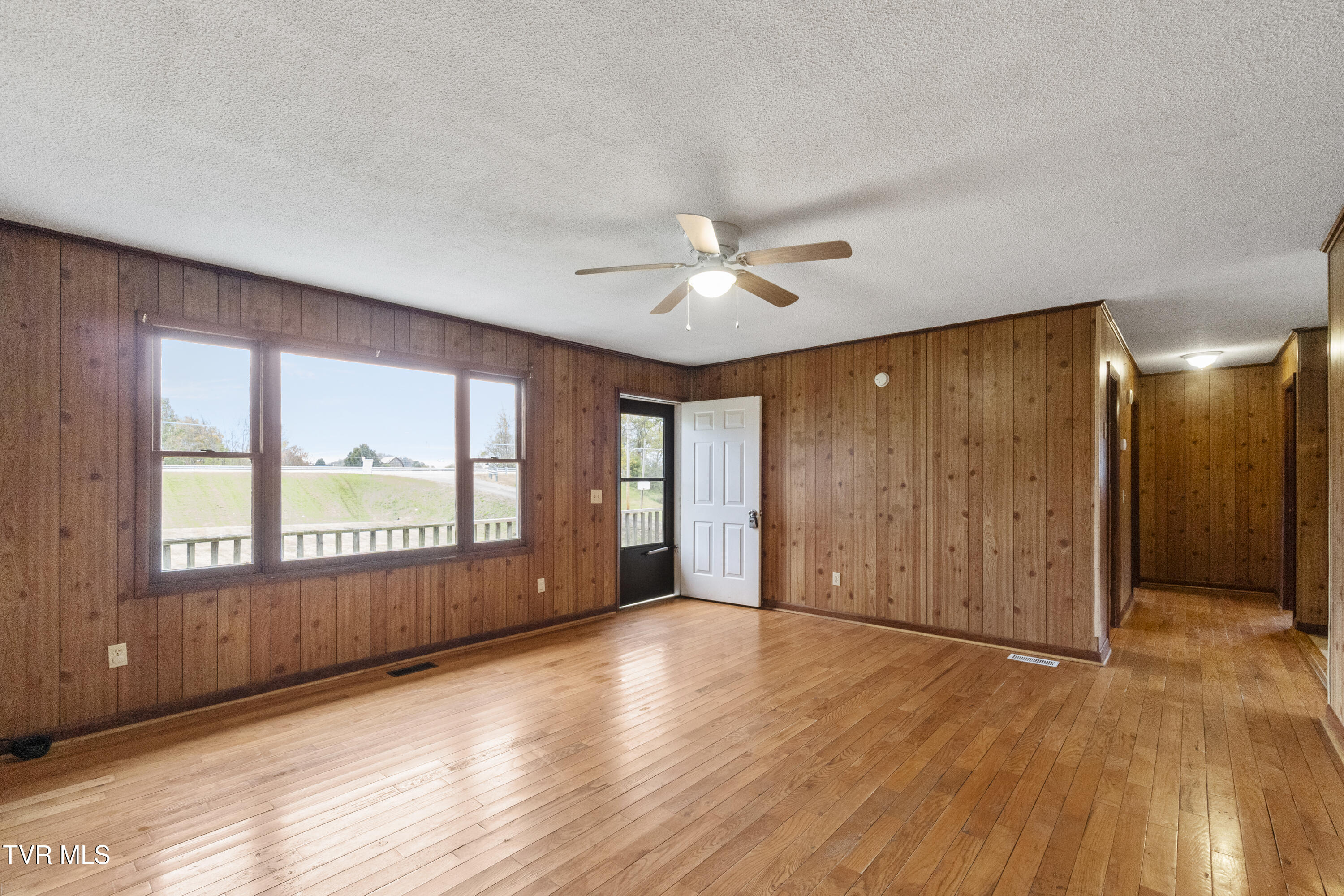 2851 Highway 107 Chuckey, TN 37641 - Photo 7 of 30 DSC00854