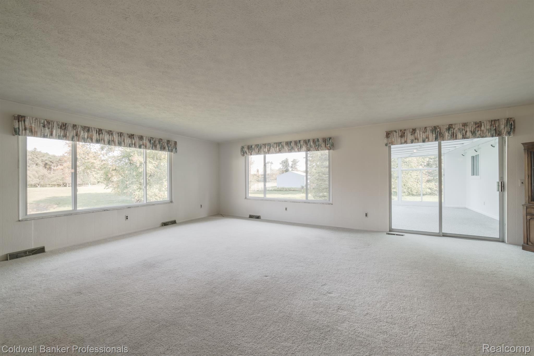 4226 Morgan Road Lake Orion, MI 48359 - Photo 13 of 66 4226 Morgan-12.jpg