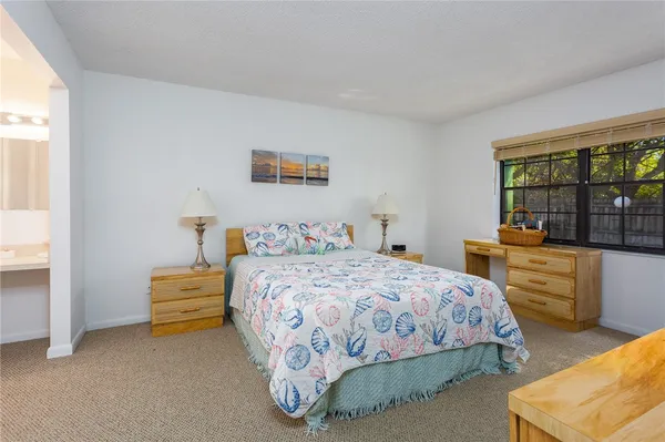 $3,000 | 910 East Causeway Boulevard, Unit B5, Vero Beach, FL 32963