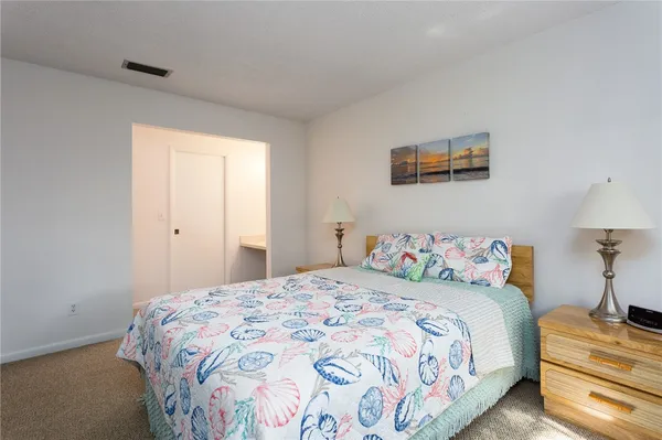 $3,000 | 910 East Causeway Boulevard, Unit B5, Vero Beach, FL 32963