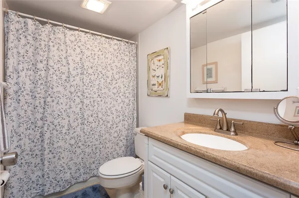 $3,000 | 910 East Causeway Boulevard, Unit B5, Vero Beach, FL 32963