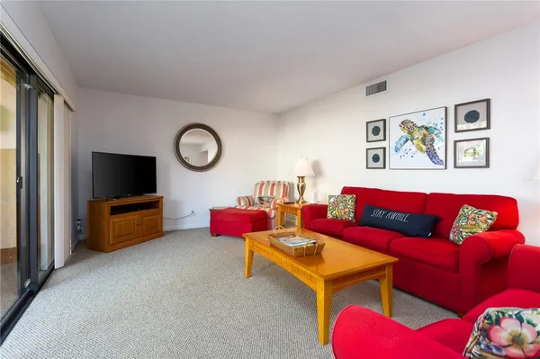 $3,000 | 910 East Causeway Boulevard, Unit B5, Vero Beach, FL 32963