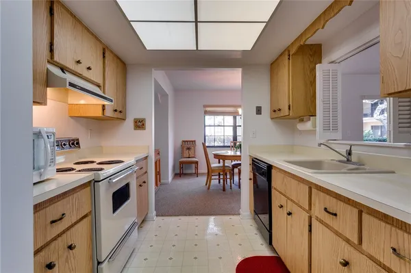 $3,000 | 910 East Causeway Boulevard, Unit B5, Vero Beach, FL 32963