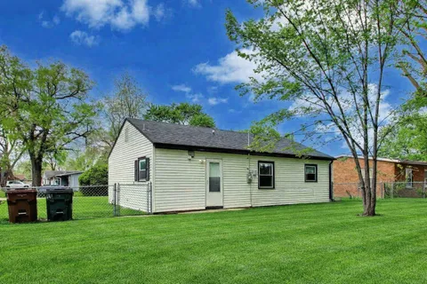 $154,000 | 2414 Circle Drive, Hazel Crest, IL 60429