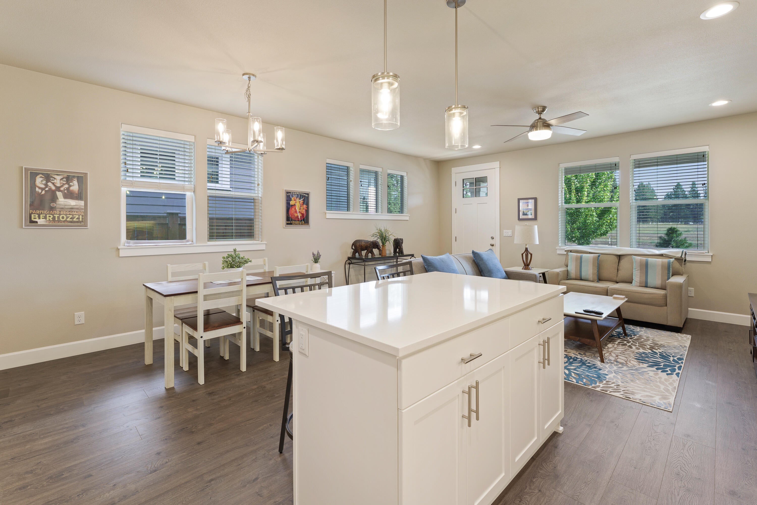 20526 Murphy Road Bend, OR 97702 - Photo 13 of 32 DSC09399