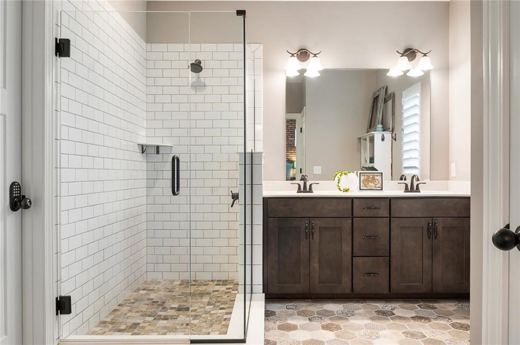 5749 Birtz Road Indianapolis, IN 46216 - Photo 18 of 24 Gallery Image 18