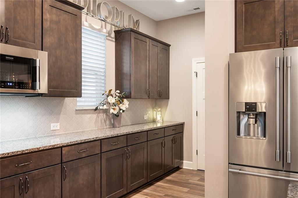 5749 Birtz Road Indianapolis, IN 46216 - Photo 10 of 24 Gallery Image 10