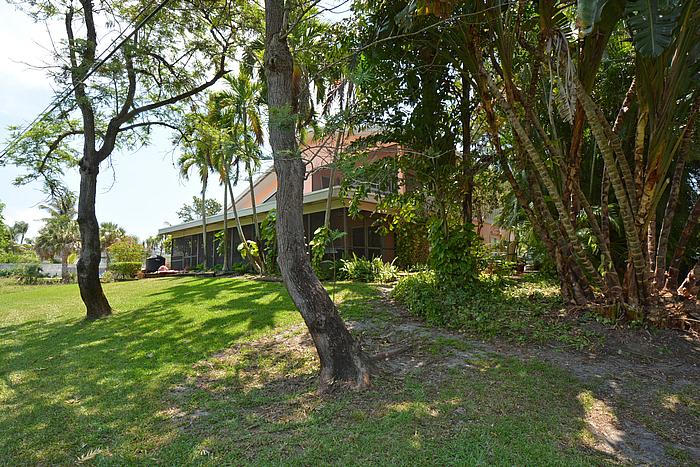 4121 Northwest 5th Avenue Boca Raton, FL 33431 - Photo 15 of 23 backyard_700