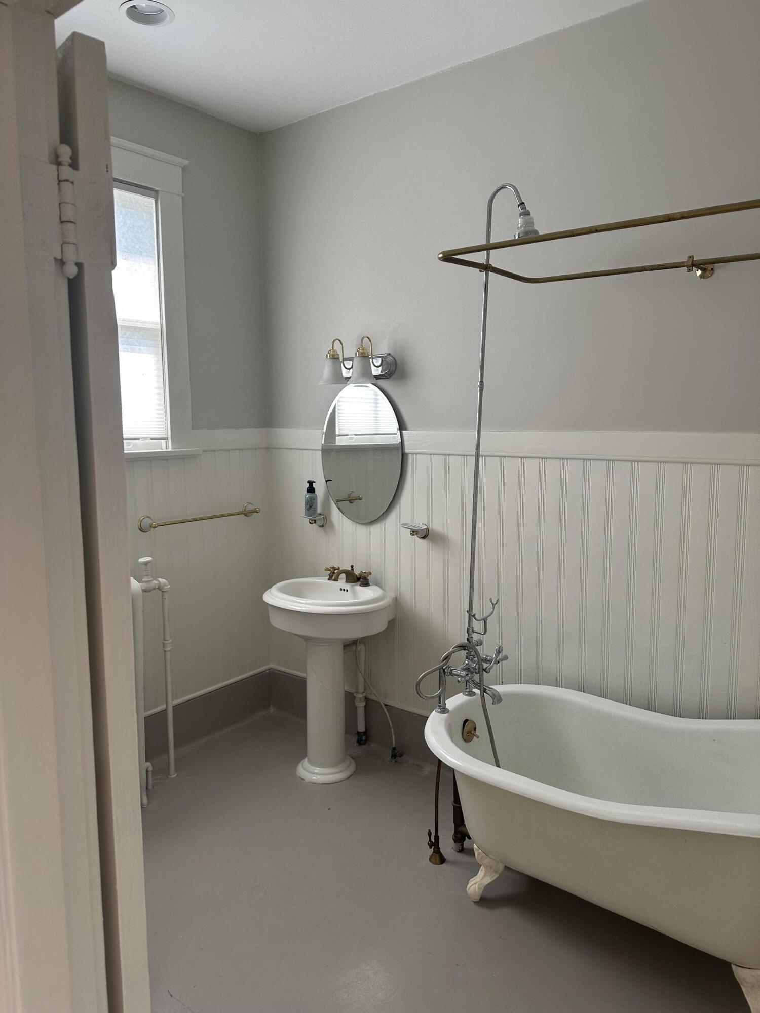 79 Gibbes Street Charleston, SC 29401 - Photo 12 of 14 F35ACE87-F934-461A-B03B-997493E08B76