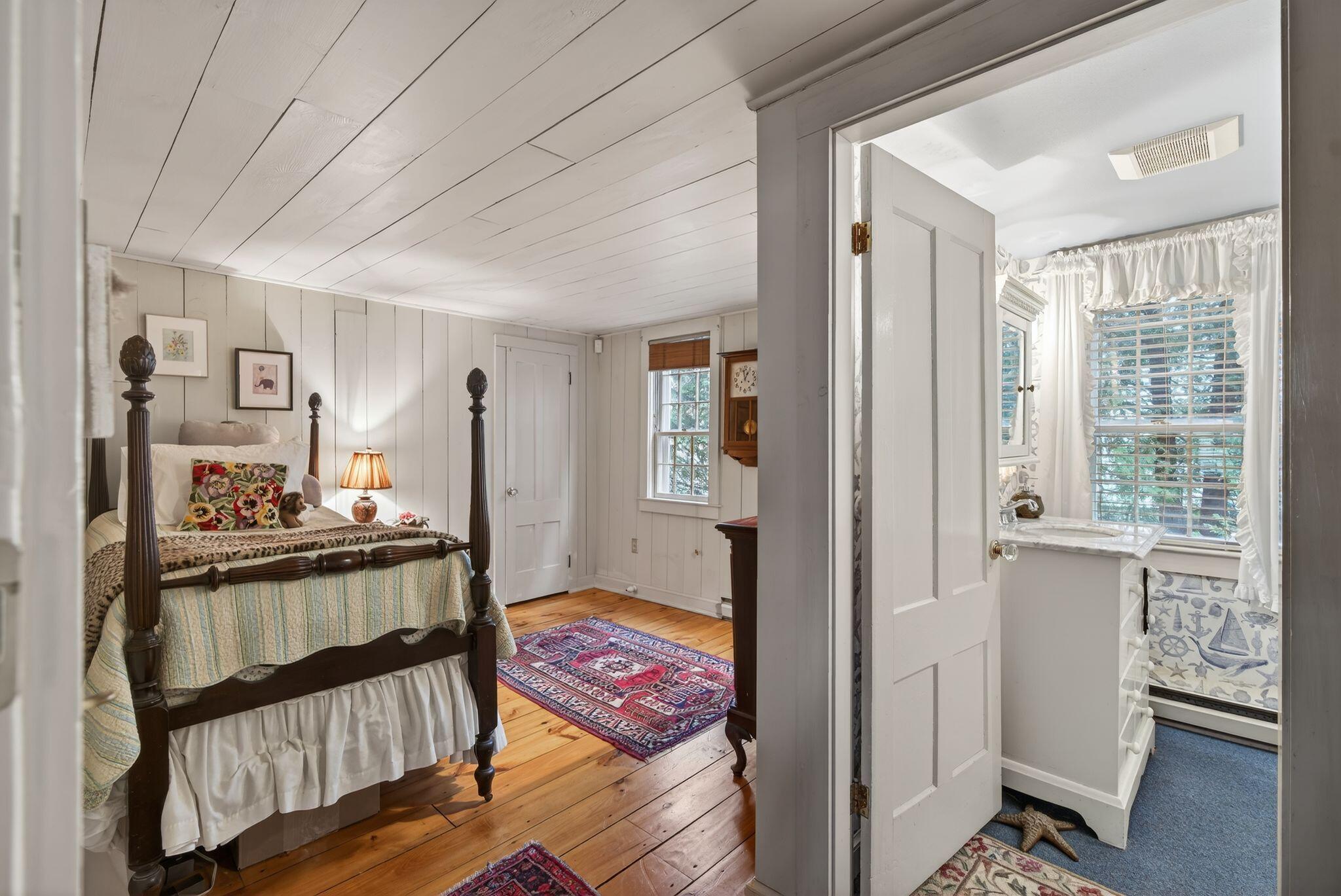 9 Summer Street Kennebunk, ME 04043 - Photo 19 of 40