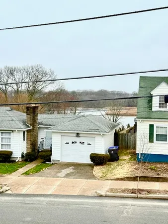 $2,700 | 96 Shawmut Avenue, Unit 98, Central Falls, RI 02863