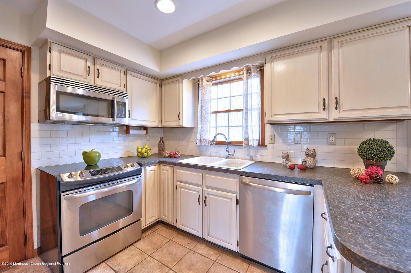 125 Hopkins Road New Egypt, NJ 08533 - Photo 7 of 33 HOPKINS 2 14