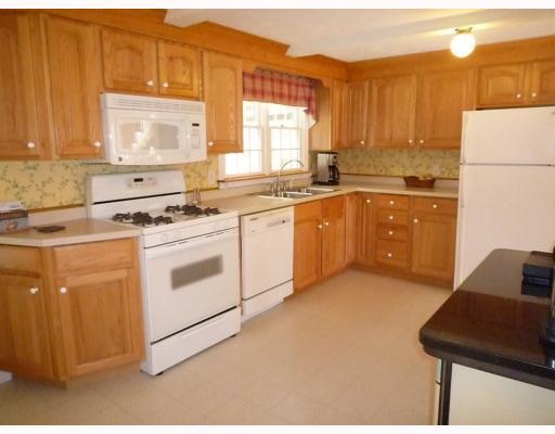 590 Parker Farm Road Buxton, ME 04093 - Photo 5 of 15 Kitchen.