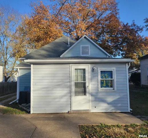 $93,900 | 705 South 11th Street, Herrin, IL 62948