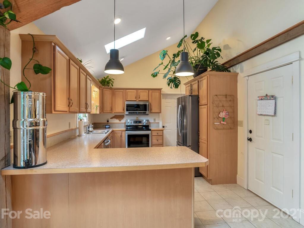 882 Mills Gap Road Fletcher, NC 28732 - Photo 10 of 31 Gallery Image 10
