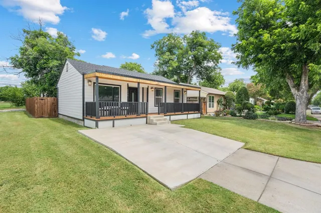 $1,795 | 4136 Lisbon Street, Fort Worth, TX 76107