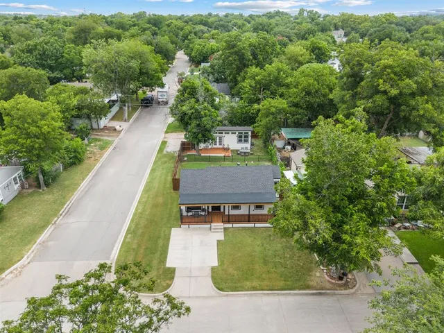 $1,795 | 4136 Lisbon Street, Fort Worth, TX 76107