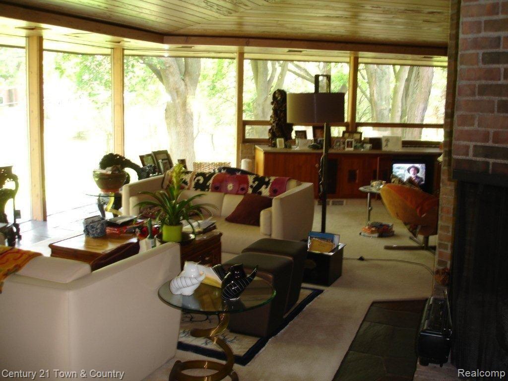 3755 West Pemberton Road Bloomfield Hills, MI 48302 - Photo 11 of 20 Great Room