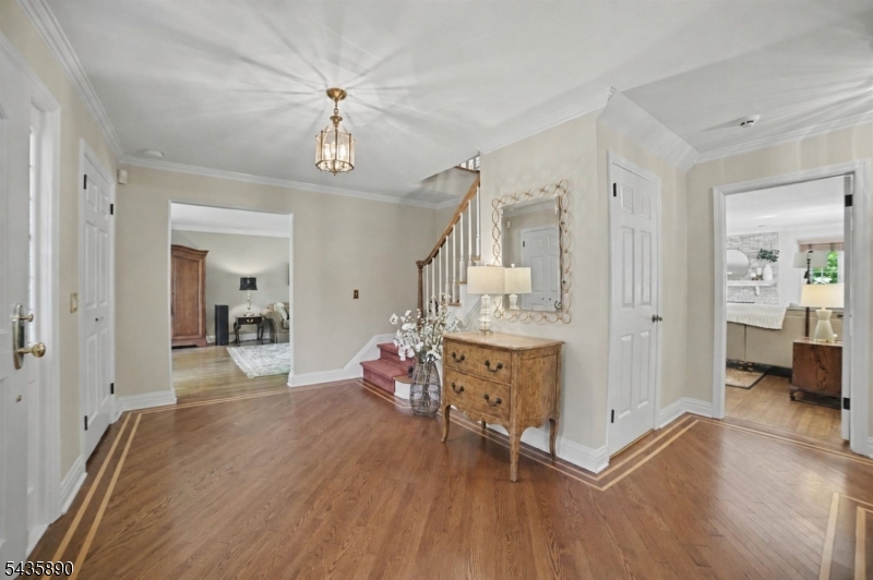 52 Hampton Road Chatham, NJ 07928 - Photo 4 of 34