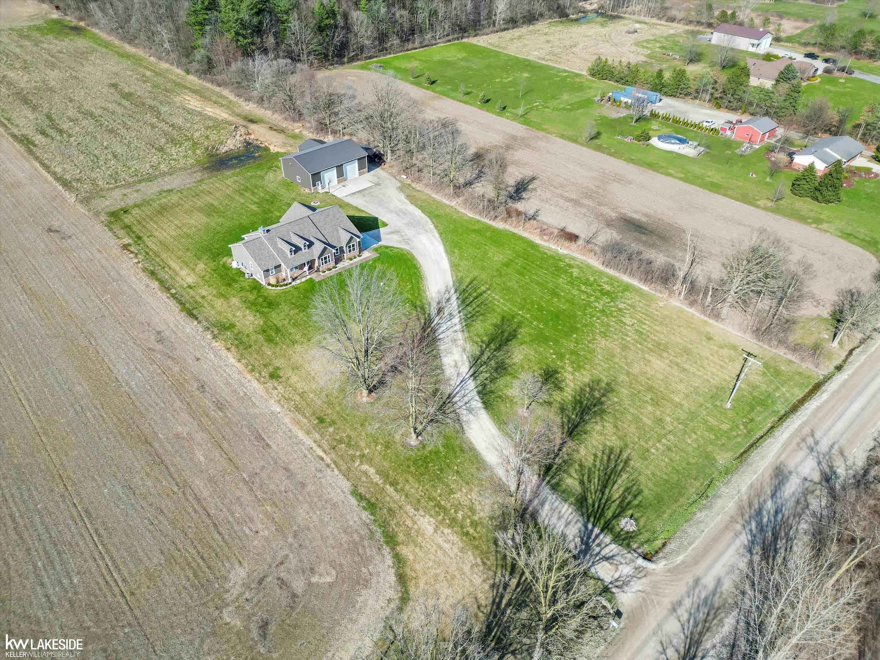 22391 McPhall Road Armada, MI 48005 - Photo 7 of 54