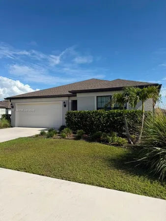 $2,000 | 10798 Marlberry Way, Unit 10798, North Fort Myers, FL 33917
