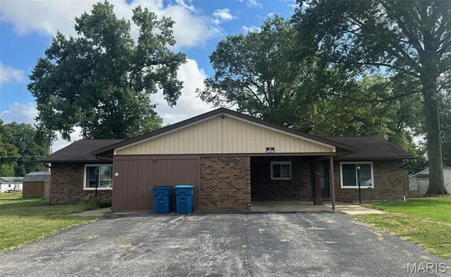 $239,900 | 111 East Poos Drive, New Baden, IL 62265