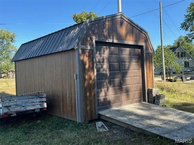 $239,900 | 111 East Poos Drive, New Baden, IL 62265