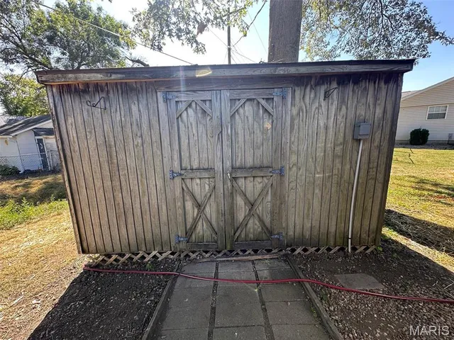 $239,900 | 111 East Poos Drive, New Baden, IL 62265