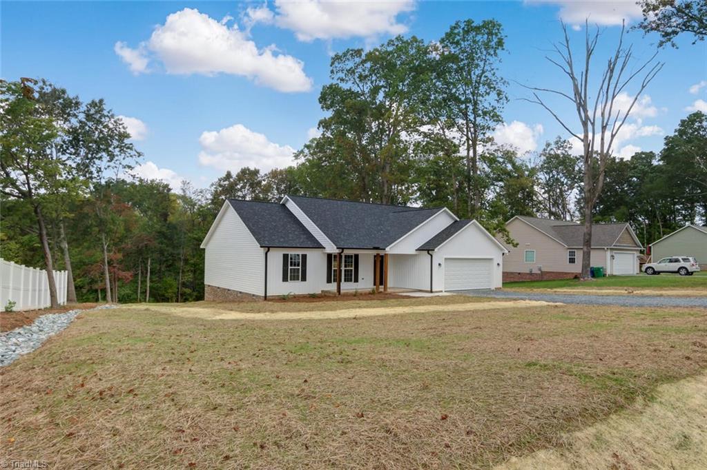 558 Anderson Road Eden, NC 27288 - Photo 3 of 31 Gallery Image 3