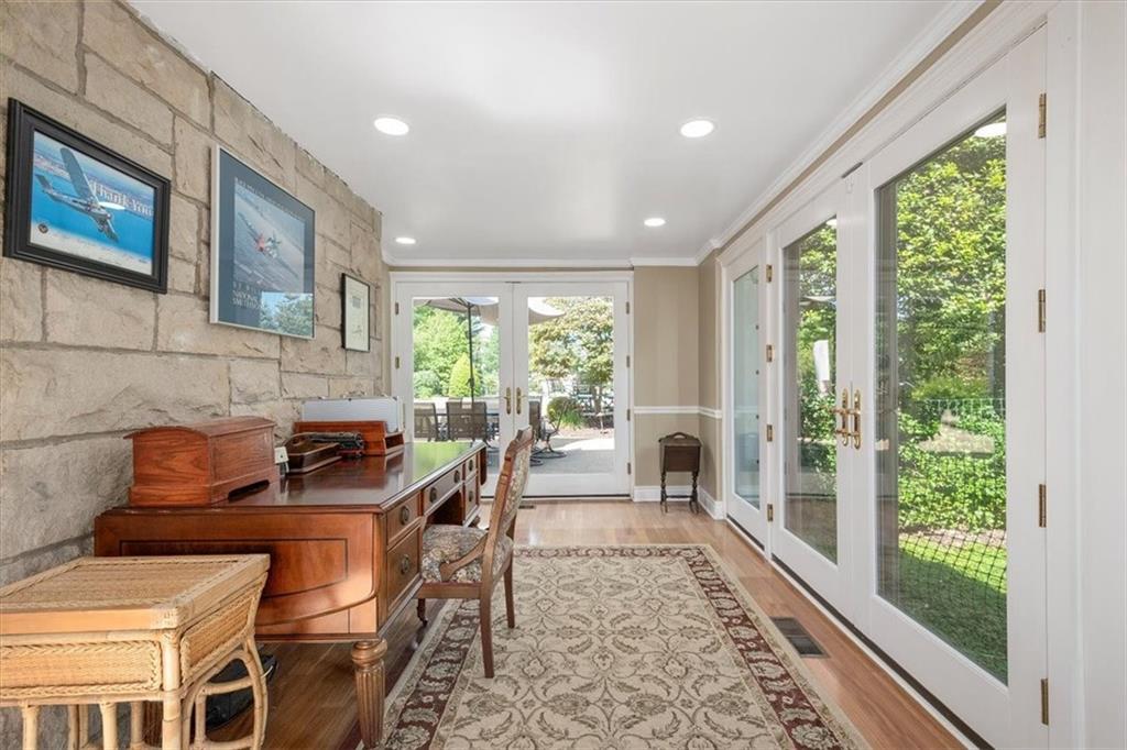 825 Fox Chapel Road Pittsburgh, PA 15238 - Photo 12 of 24 Gallery Image 12