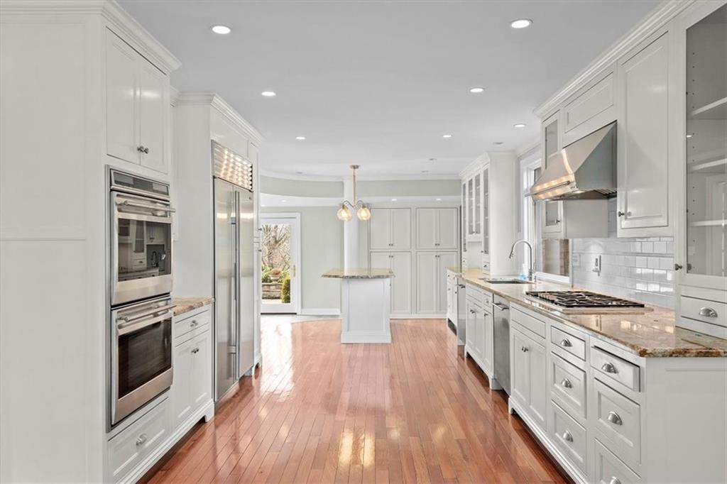825 Fox Chapel Road Pittsburgh, PA 15238 - Photo 9 of 24 Gallery Image 9